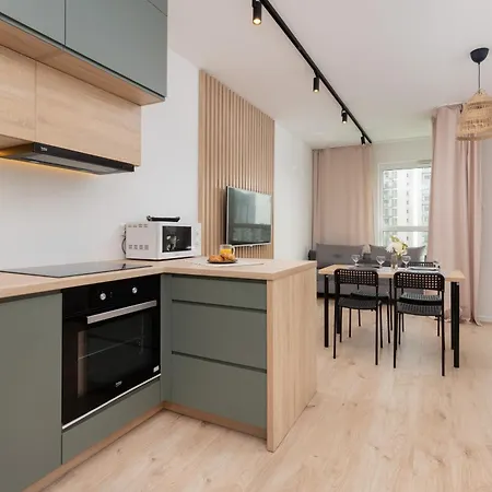 Modern With Balcony Near Arena By Renters 公寓