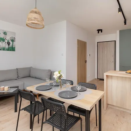 Modern With Balcony Near Arena By Renters Апартаменты Гданьск
