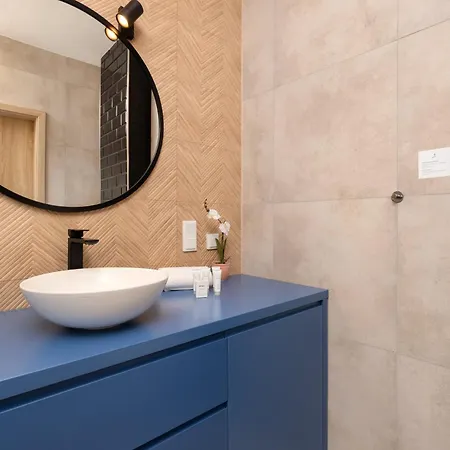 Modern With Balcony Near Arena By Renters Gdansk